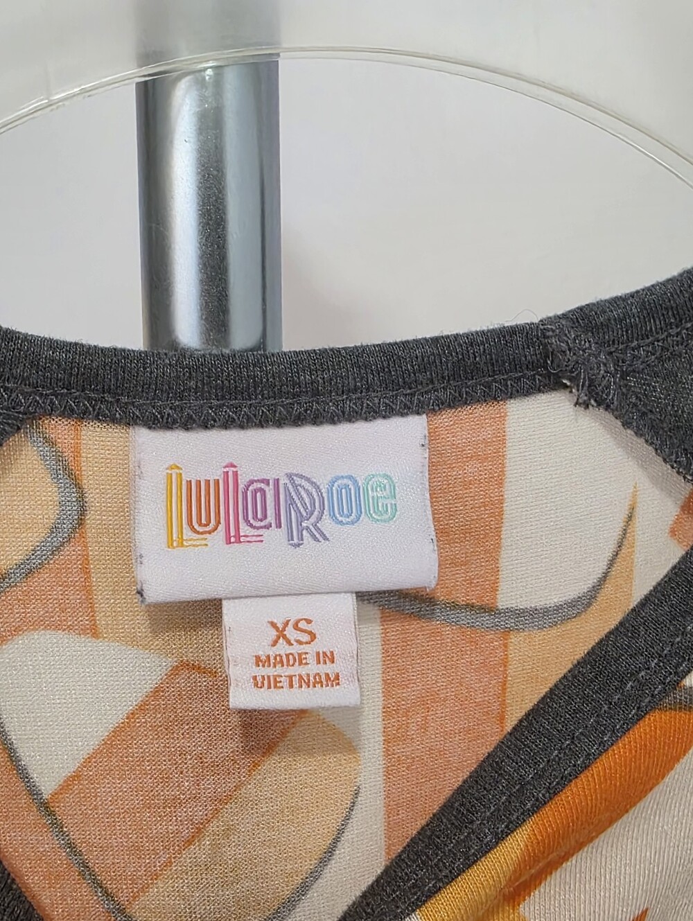 LuLaRoe Randy - Halloween Candy Corn Print Baseball T-Shirt XS - Picture 3 of 4